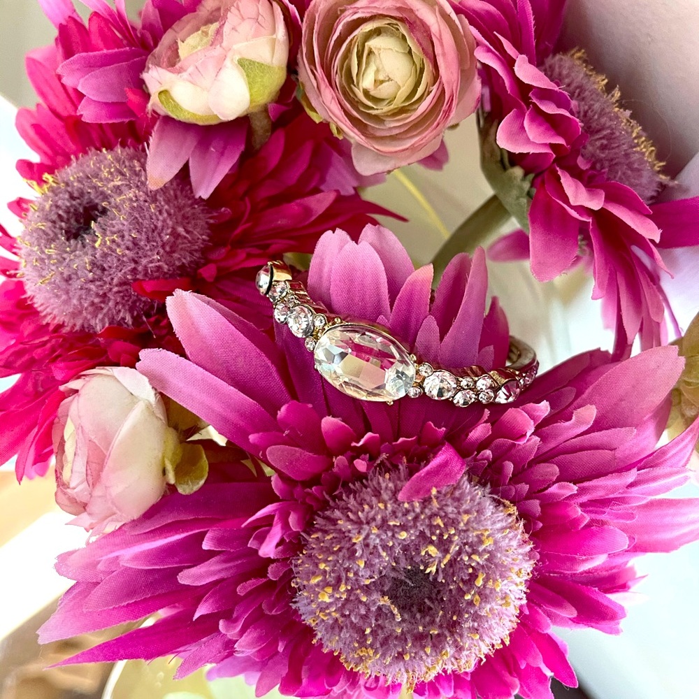Stretching diamond bracelet